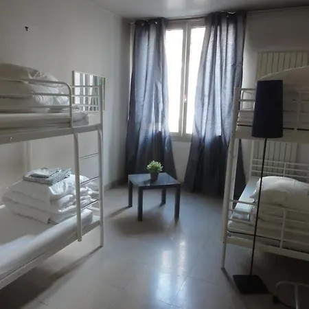 Women Bed Auberge de jeunesse *